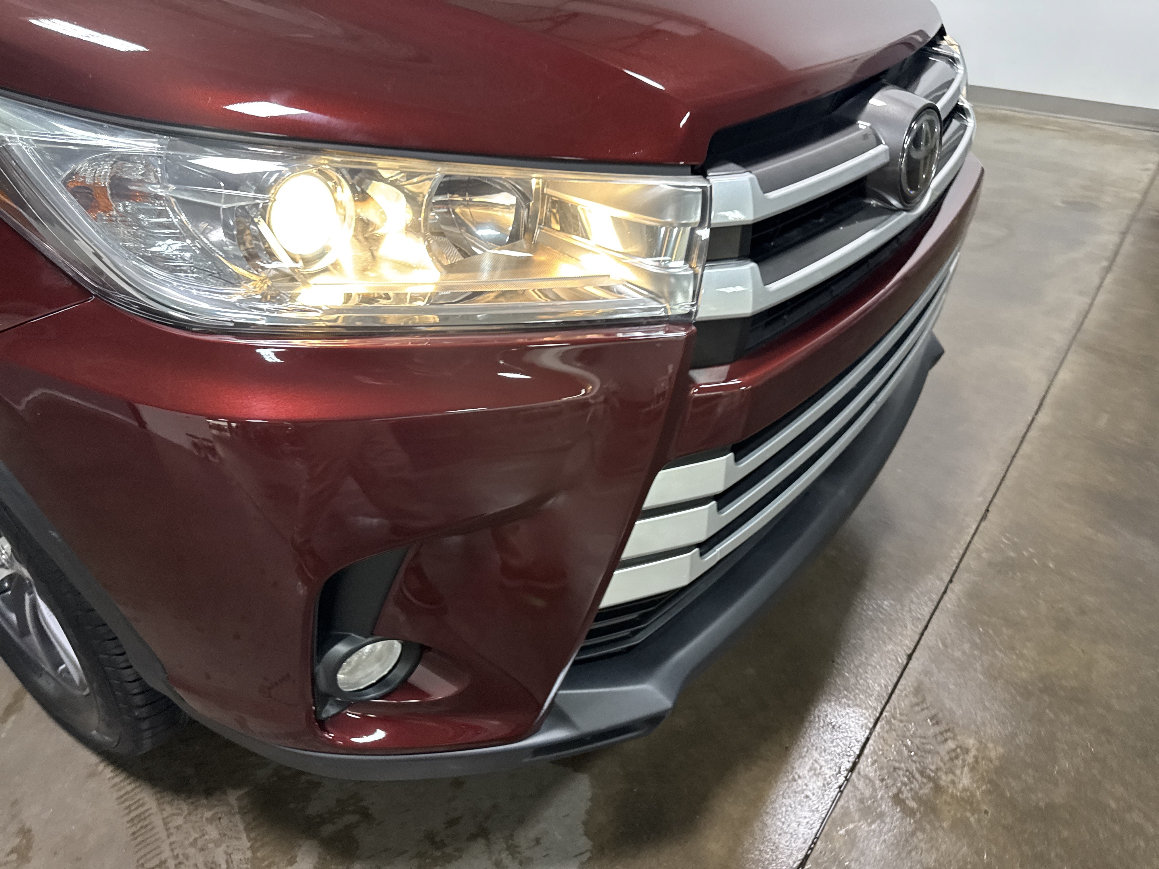 Used 2019 Toyota Highlander XLE AWD/4WD image 44