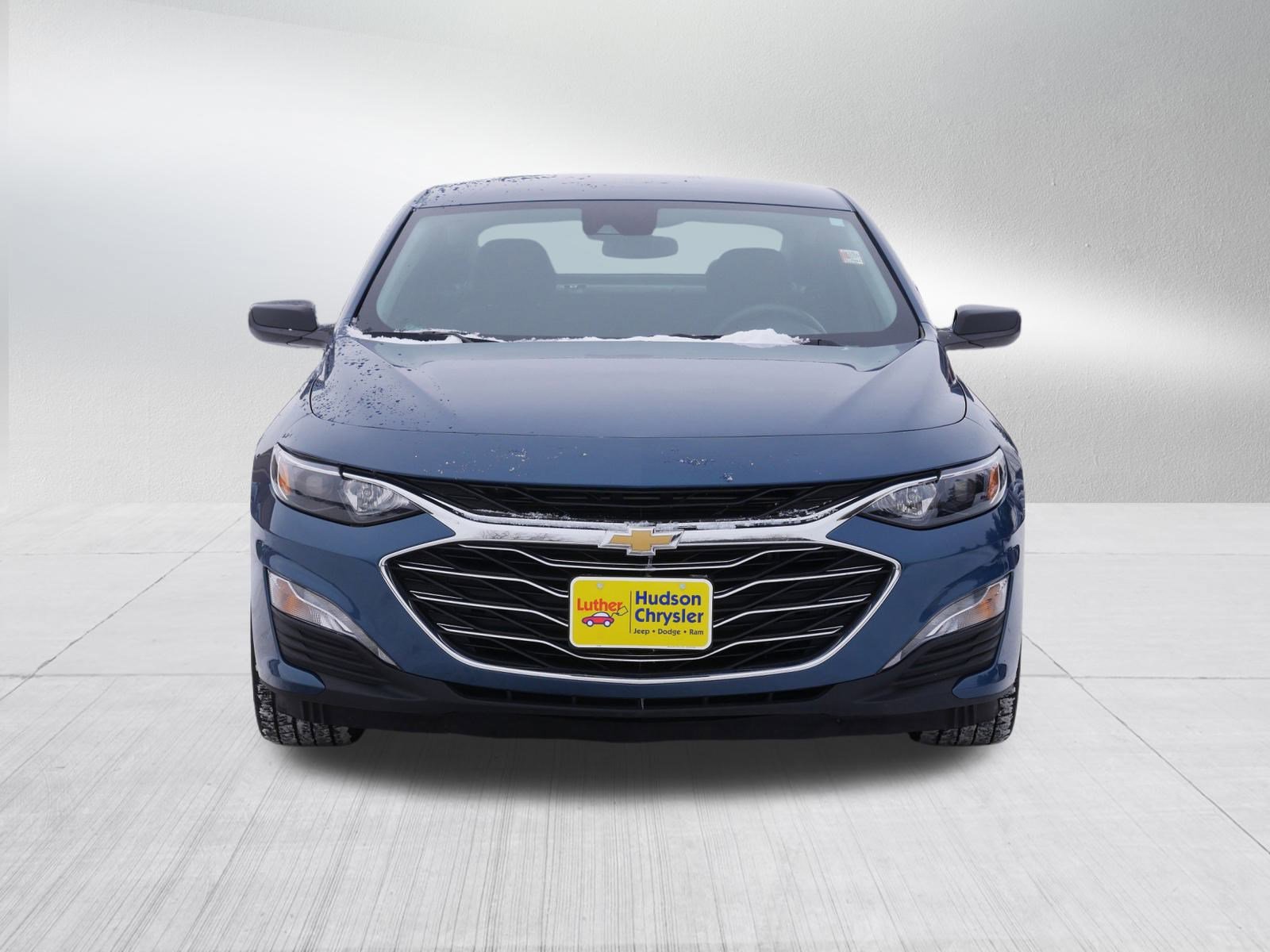 Used 2024 Chevrolet Malibu LT image 2