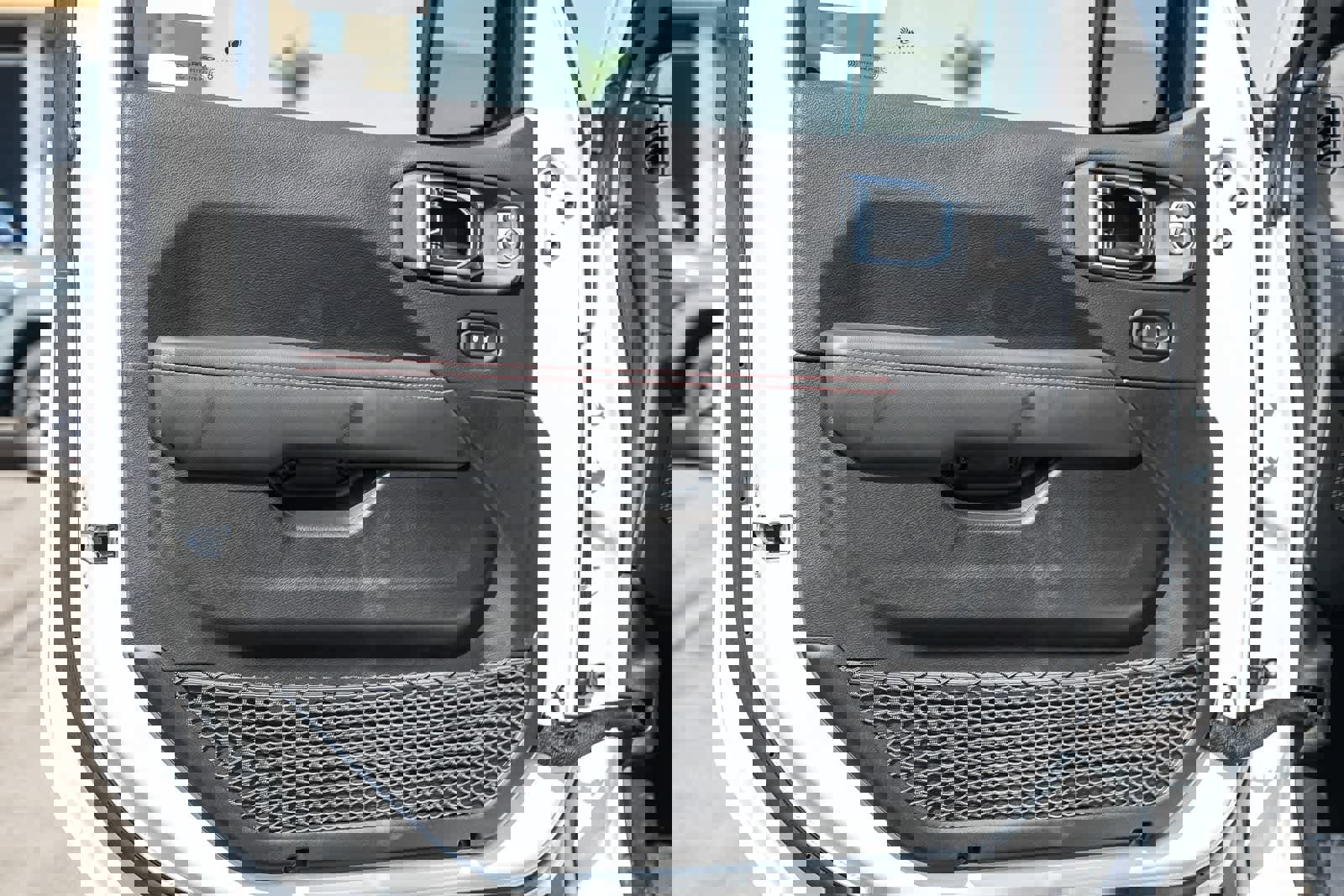 New 2025 Jeep Wrangler Unlimited Rubicon image 21