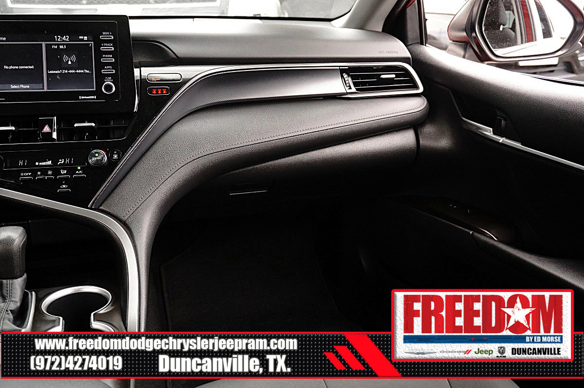 Used 2022 Toyota Camry LE image 35
