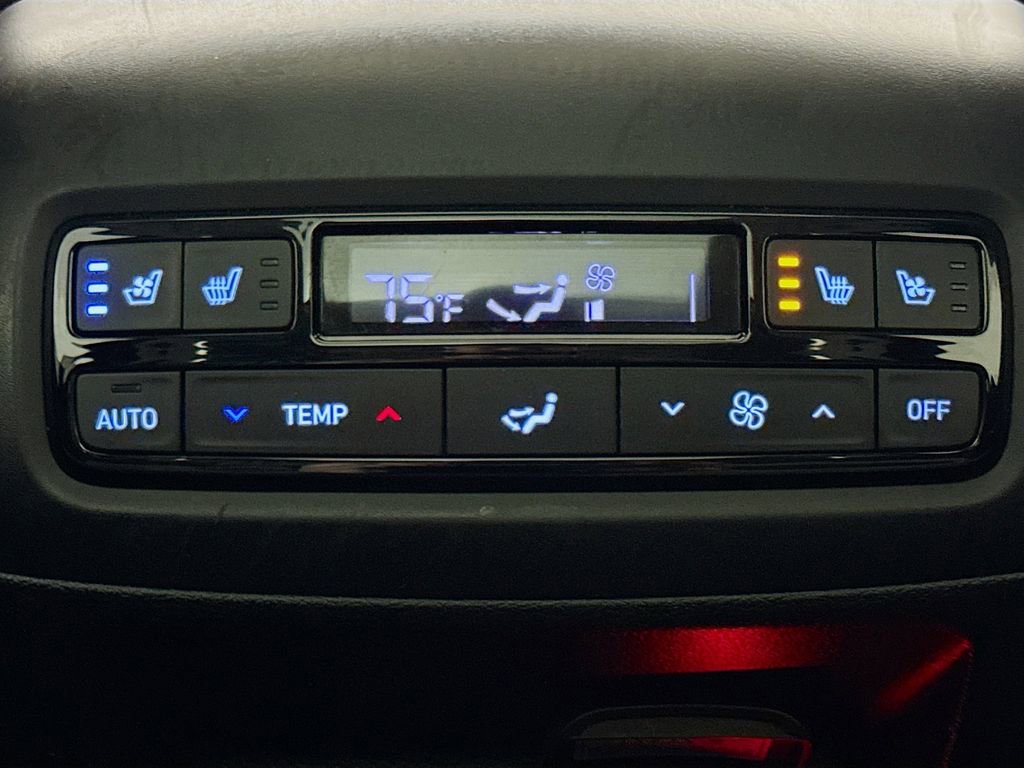 Used 2025 Hyundai Palisade Limited image 24