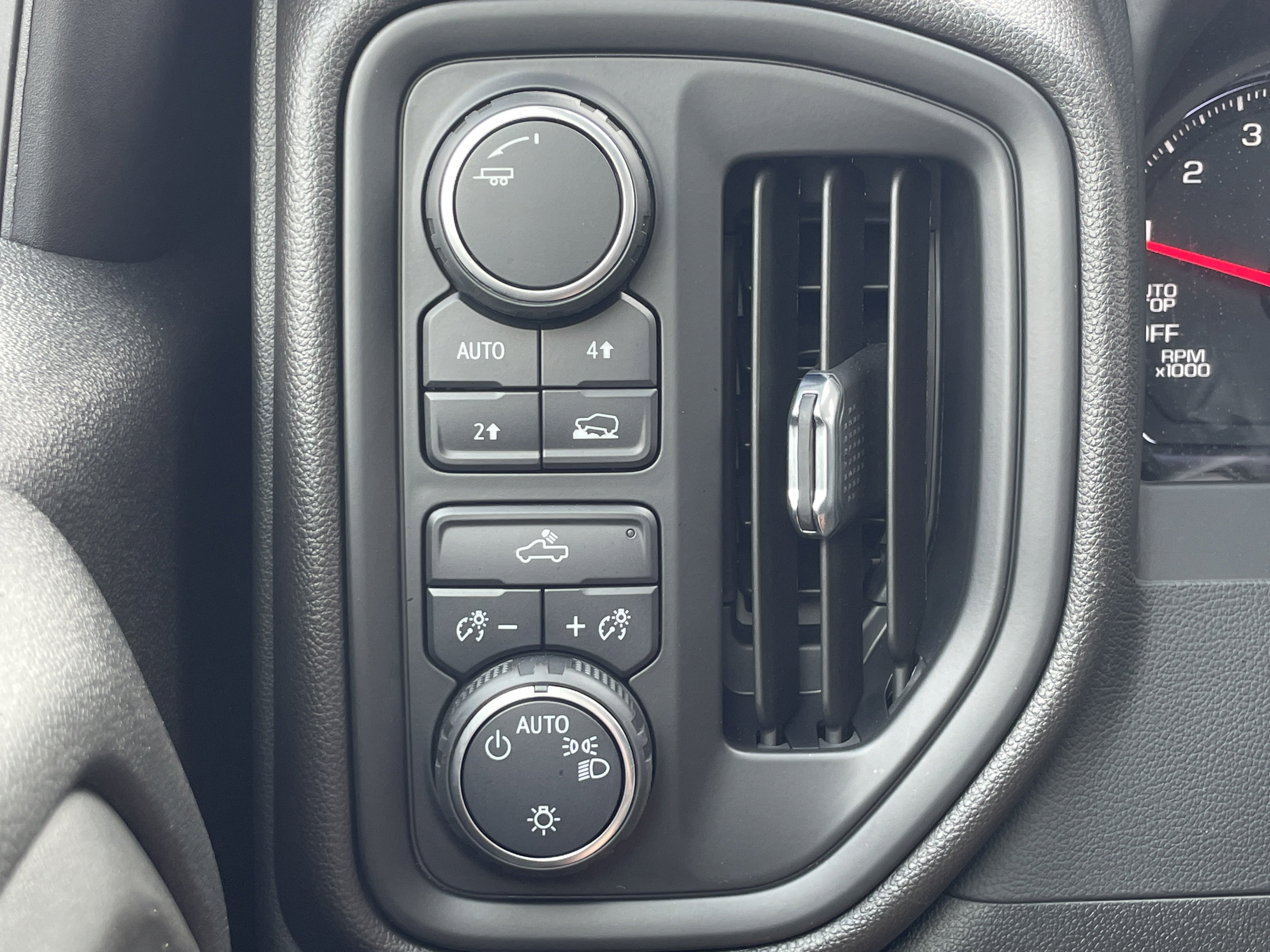Used 2023 Chevrolet Silverado 1500 Custom w/ LPO, Dark Essentials Package AWD/4WD image 27