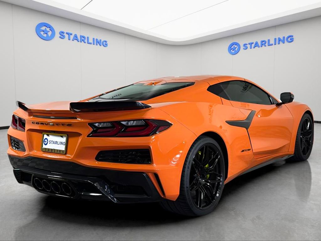 Used 2023 Chevrolet Corvette Z06 w/ Stealth Interior Trim Package RWD image 9