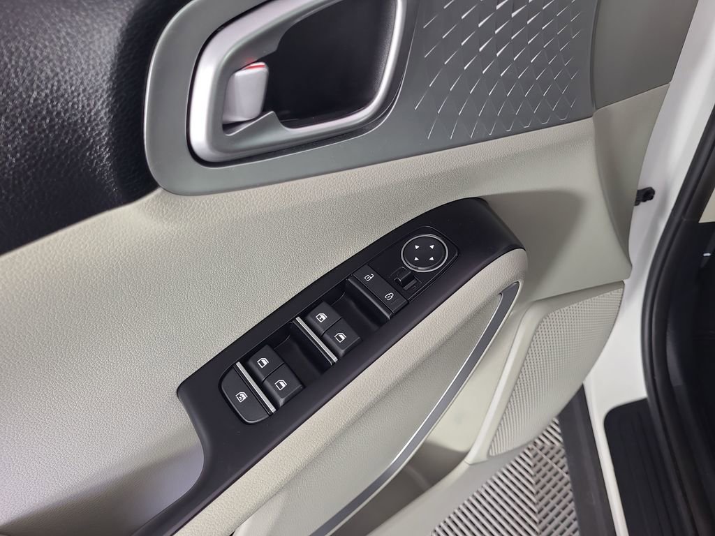 Used 2021 Kia Soul LX image 16