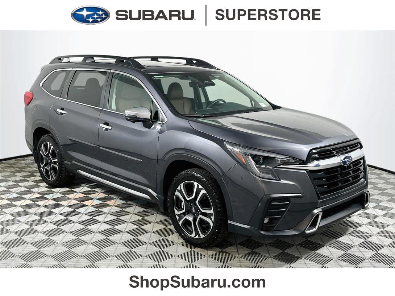 Used 2023 Subaru Ascent Touring AWD/4WD image 1