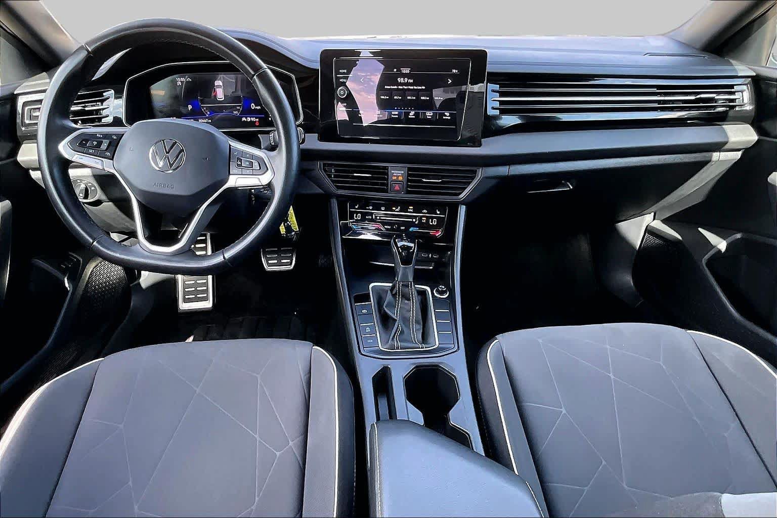 Used 2025 Volkswagen Jetta Sport FWD image 13