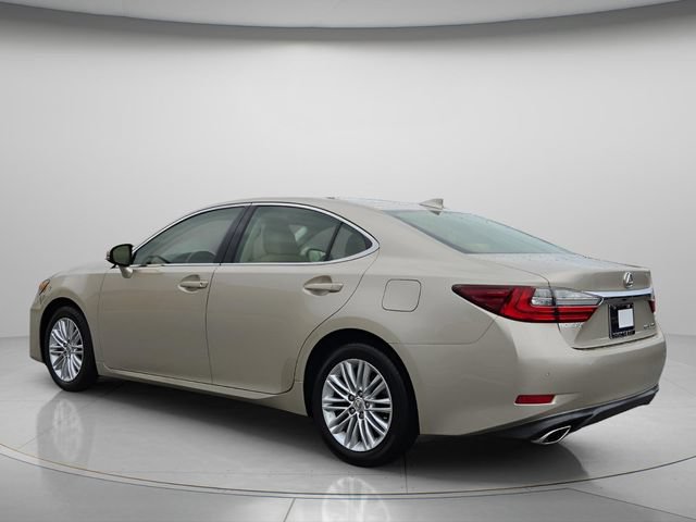 Used 2016 Lexus ES 350 w/ Premium Package w/Wood Trim FWD image 6