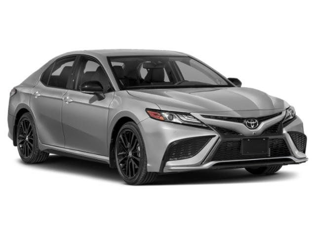 Used 2022 Toyota Camry XSE FWD image 6