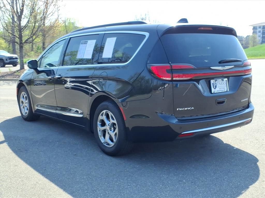 Used 2023 Chrysler Pacifica Limited image 33