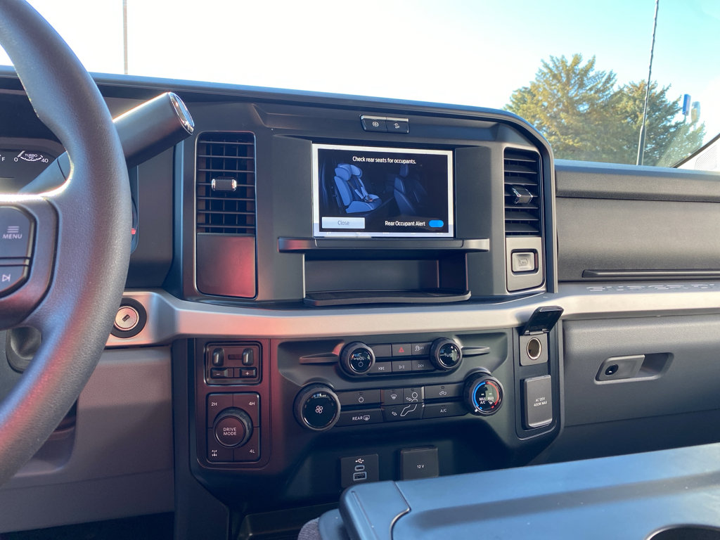 New 2026 Ford F250 4x4 Crew Cab Super Duty image 10