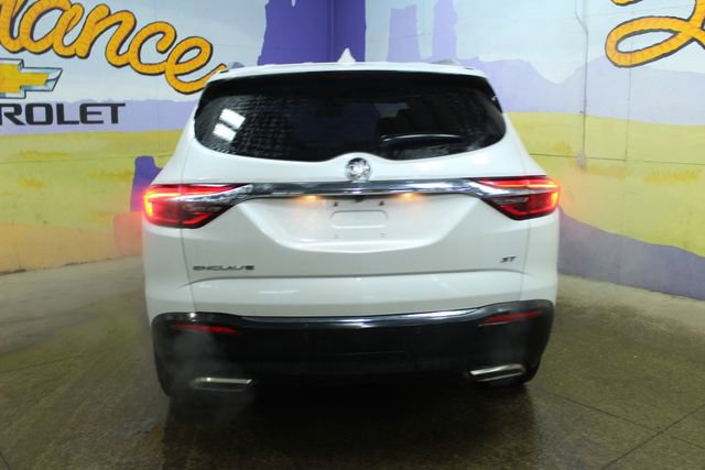 Used 2021 Buick Enclave Essence image 7
