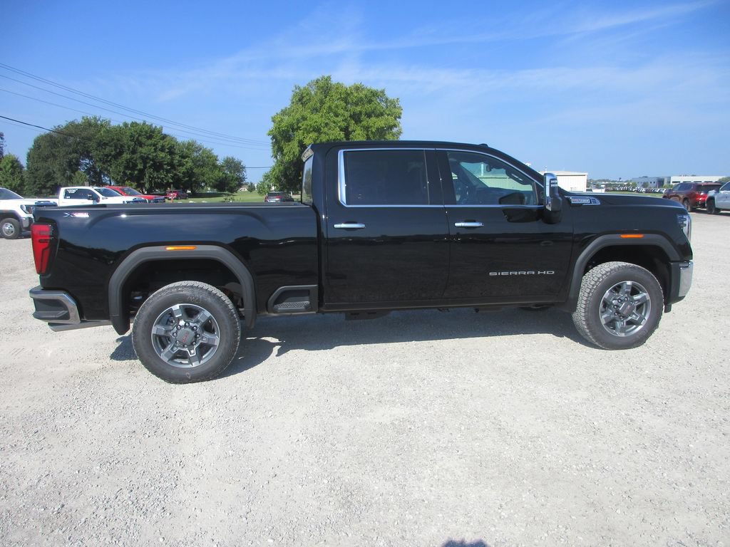 New 2026 GMC Sierra 2500 SLT AWD/4WD image 3