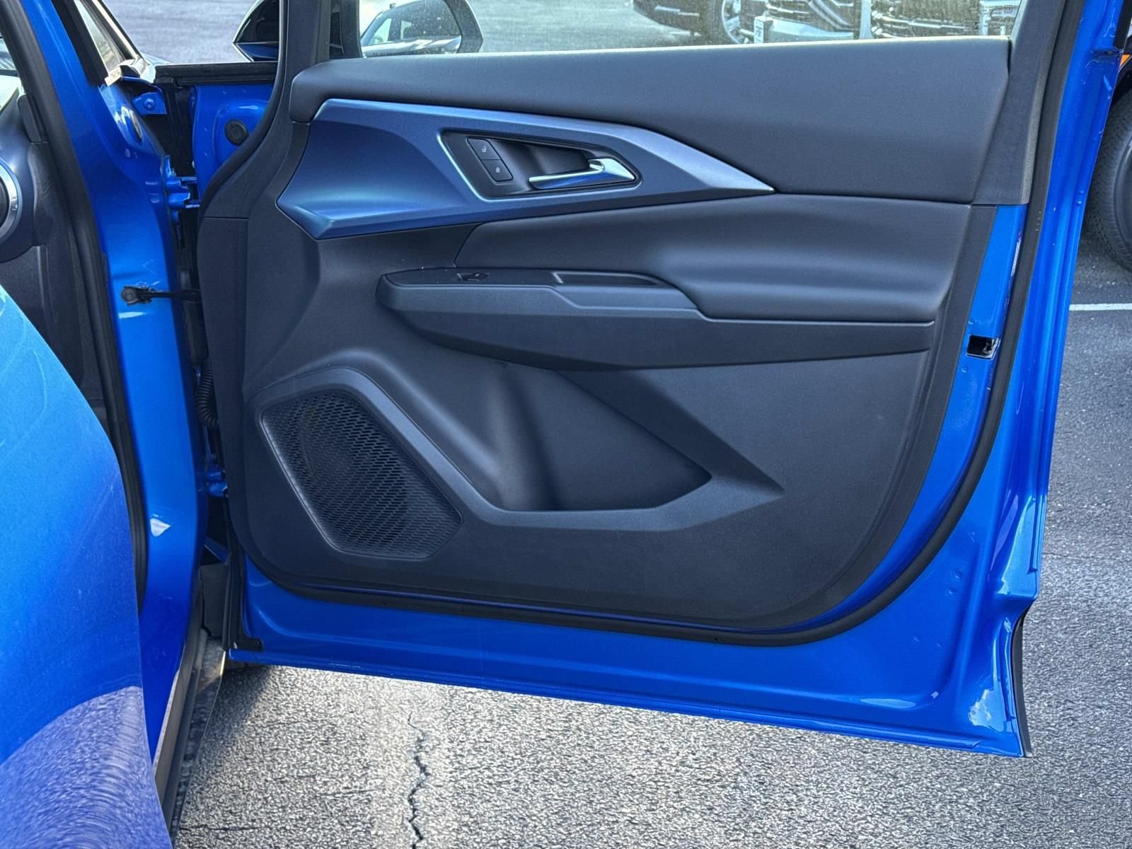 New 2026 Chevrolet Equinox EV LT AWD/4WD image 10