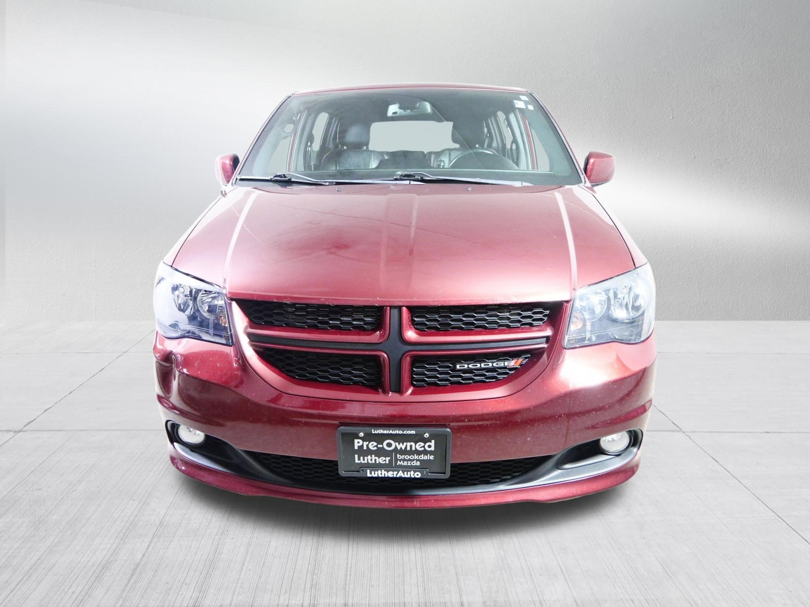 Used 2019 Dodge Grand Caravan GT image 2