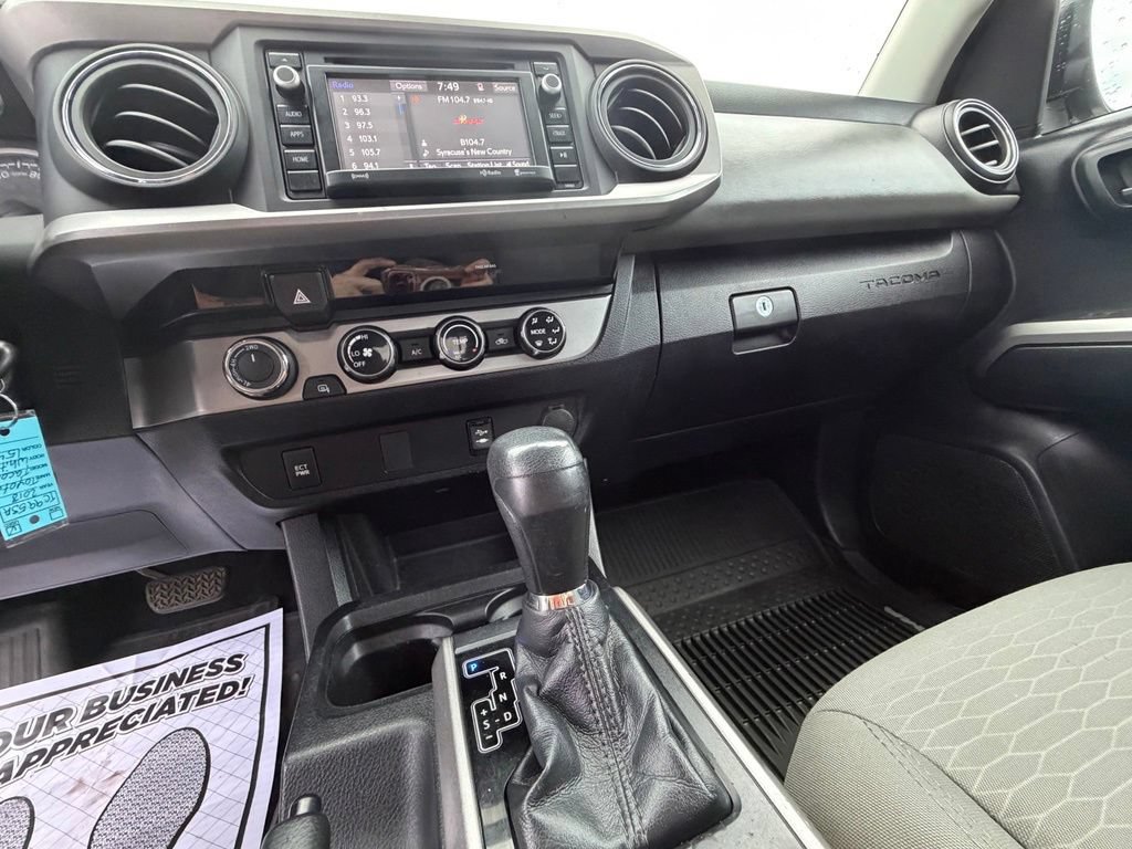 Used 2018 Toyota Tacoma SR5 AWD/4WD image 26