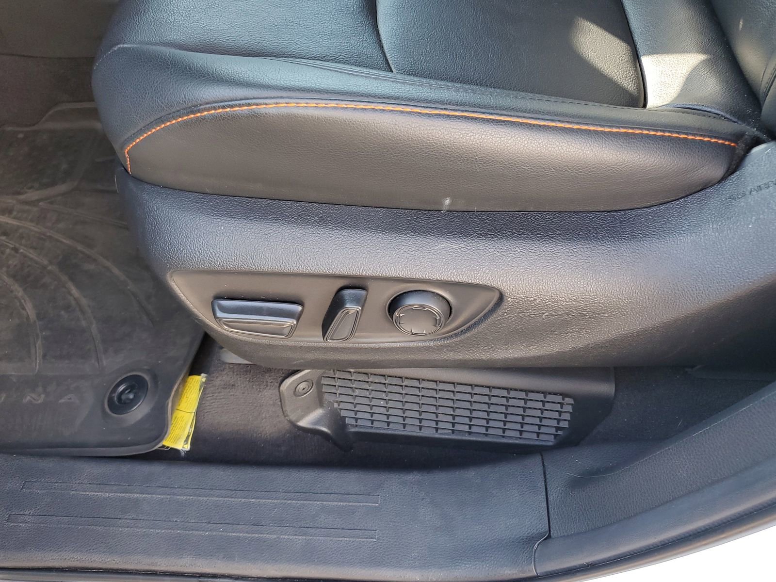 Certified 2024 Toyota Sienna XSE w/ XSE Plus Package image 17