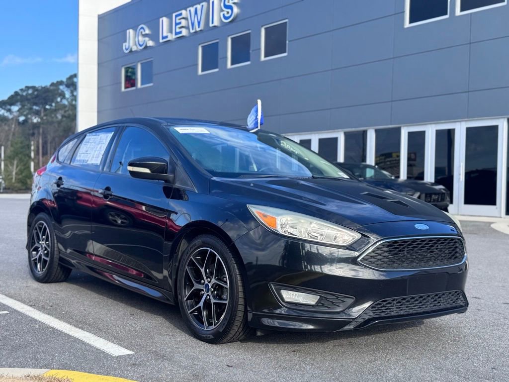 Used 2015 Ford Focus SE w/ SE Sport Package