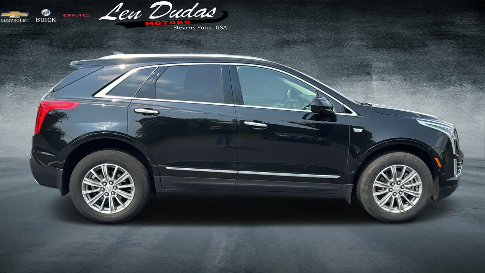 Certified 2018 Cadillac XT5 Luxury w/ Driver Awareness Package FWD image 5