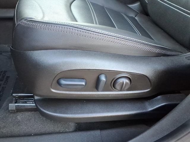 Used 2023 GMC Terrain Denali w/ Denali Premium Package image 14