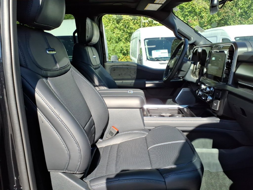 New 2026 Ford F250 Platinum w/ FX4 Off-Road Package AWD/4WD image 14