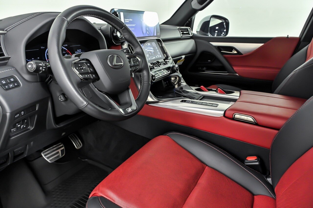 Used 2025 Lexus LX 600 F Sport AWD/4WD image 17