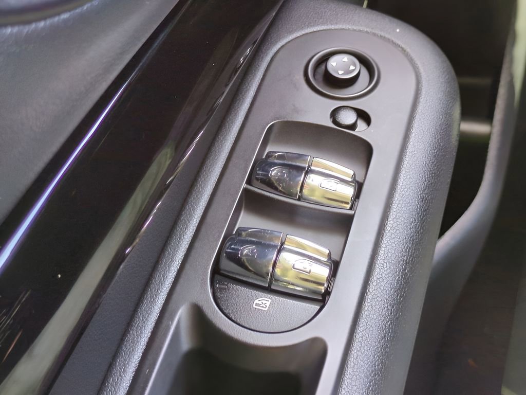 Used 2022 MINI Cooper Clubman S image 23