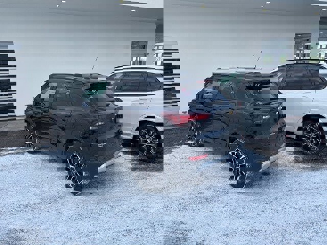 Used 2025 Chevrolet TrailBlazer LT w/ Driver Confidence Package image 3