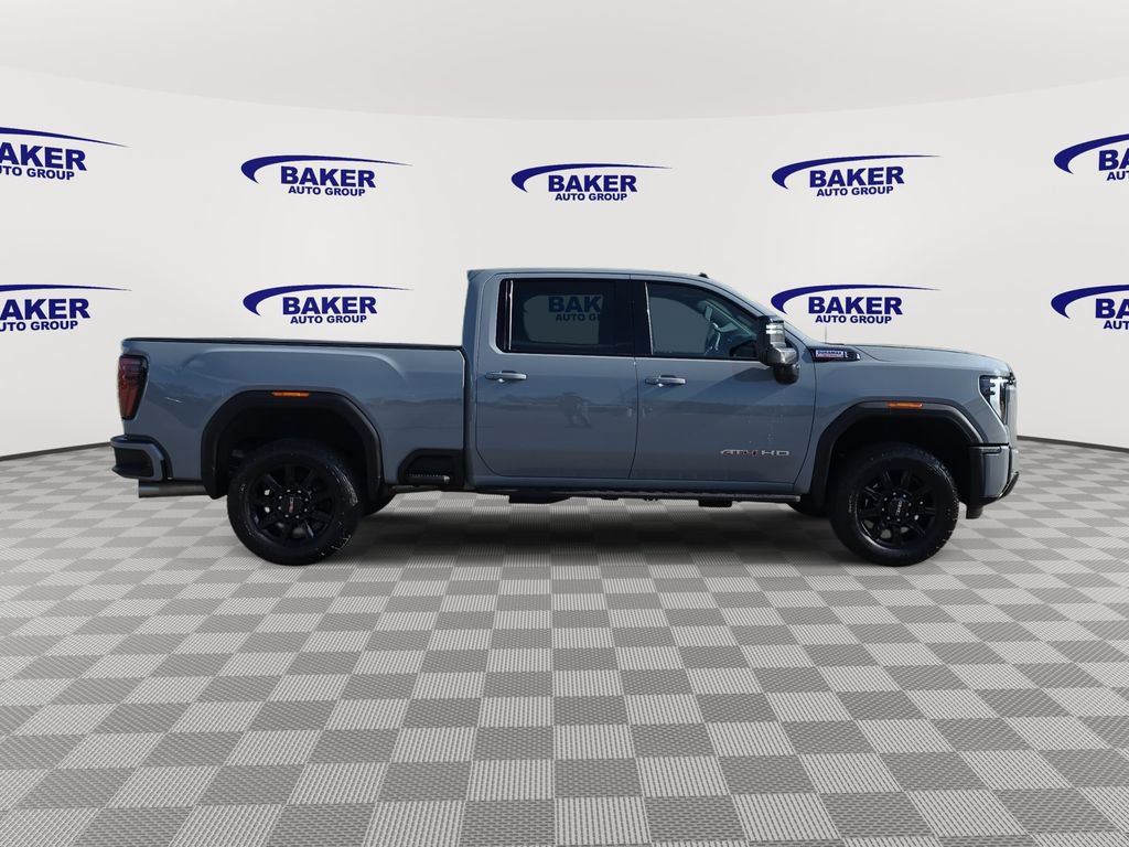 Used 2024 GMC Sierra 2500 AT4 w/ Technology Package AWD/4WD image 4