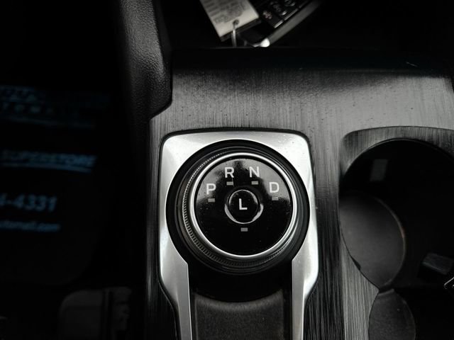 Used 2022 Ford Escape SE w/ Cold Weather Package image 16