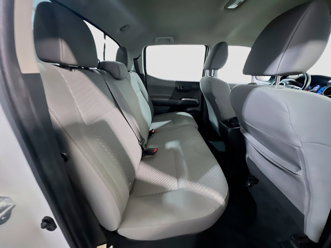 Used 2022 Toyota Tacoma SR5 RWD image 18