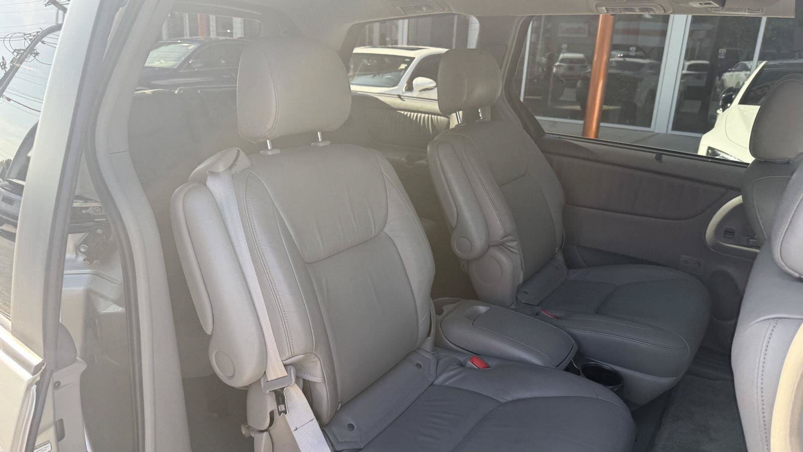 Used 2004 Toyota Sienna XLE Limited FWD image 20