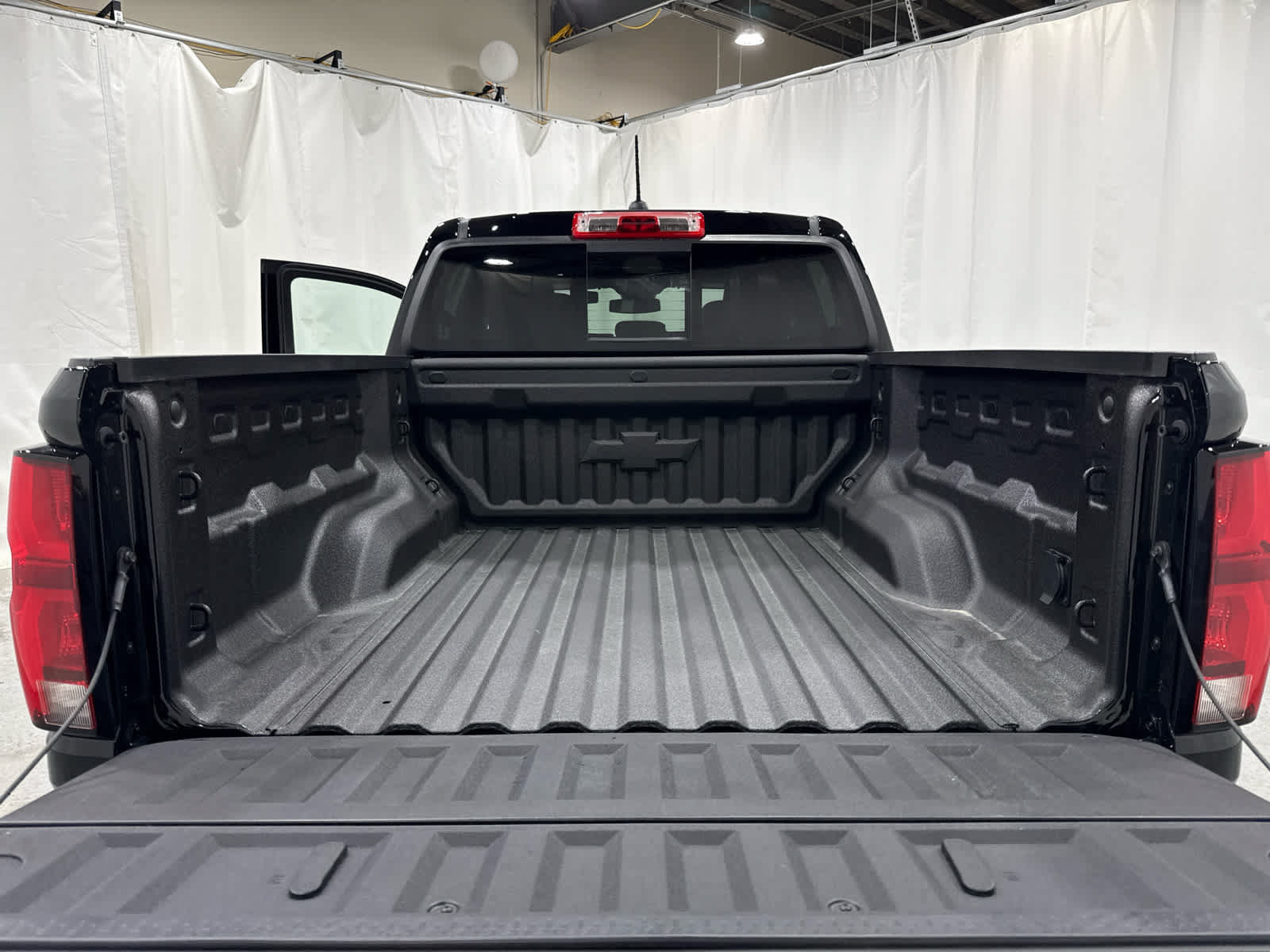 Certified 2026 Chevrolet Colorado ZR2 w/ Technology Package AWD/4WD image 15