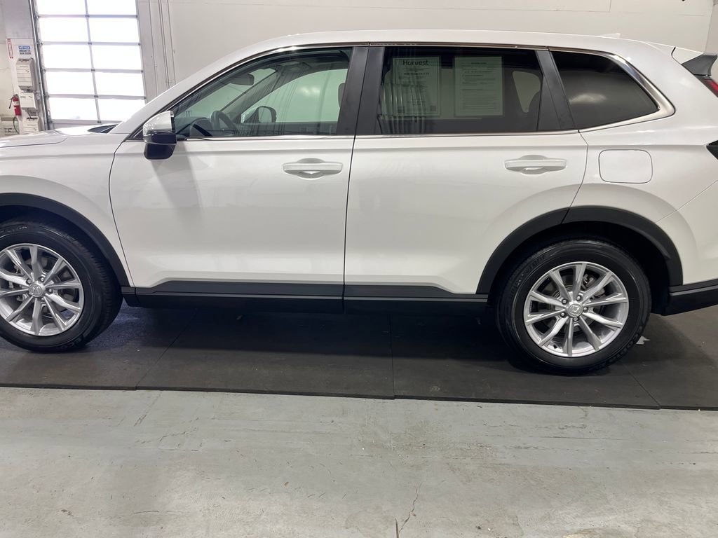 Used 2025 Honda CR-V EX image 4