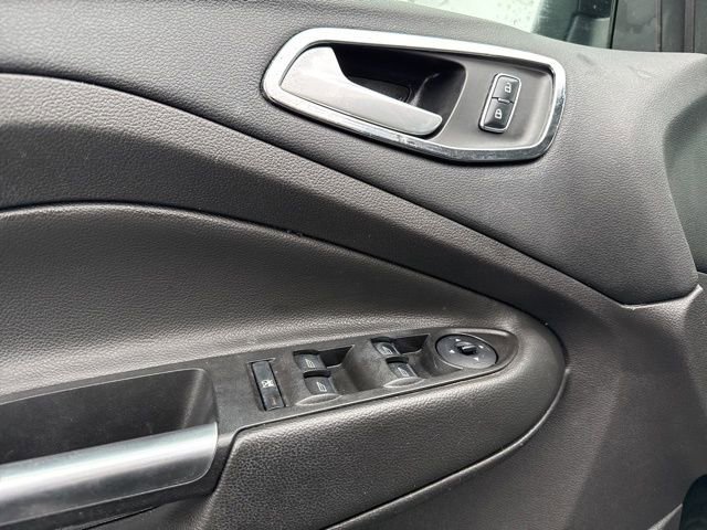 Used 2015 Ford Escape SE image 23