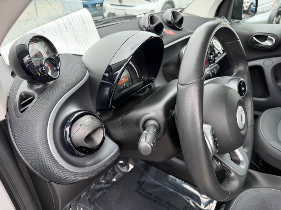 Used 2017 smart fortwo electric drive RWD image 11