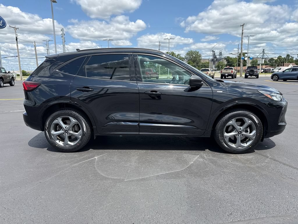 Used 2024 Ford Escape ST-Line AWD/4WD image 8