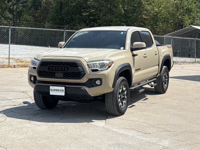 Used 2019 Toyota Tacoma TRD Off-Road AWD/4WD image 10