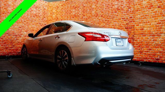 Used 2017 Nissan Altima 2.5 SV w/ Convenience Package image 5