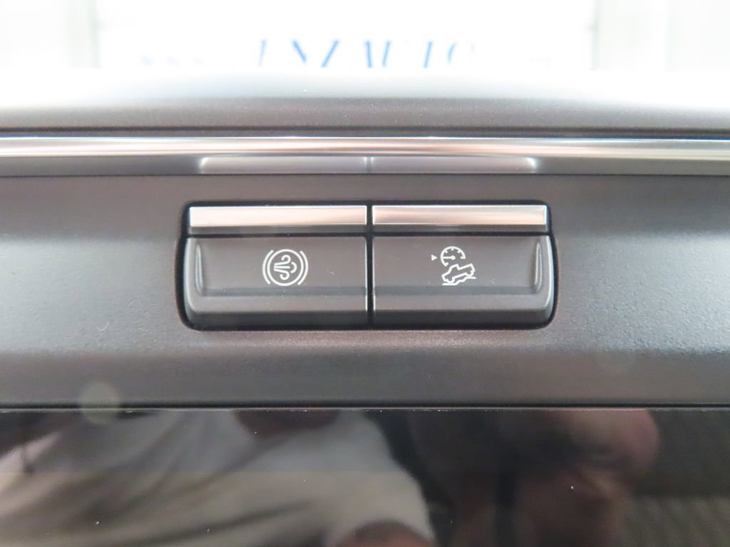 Used 2025 Ford F450 Platinum w/ Platinum Plus Package AWD/4WD image 72