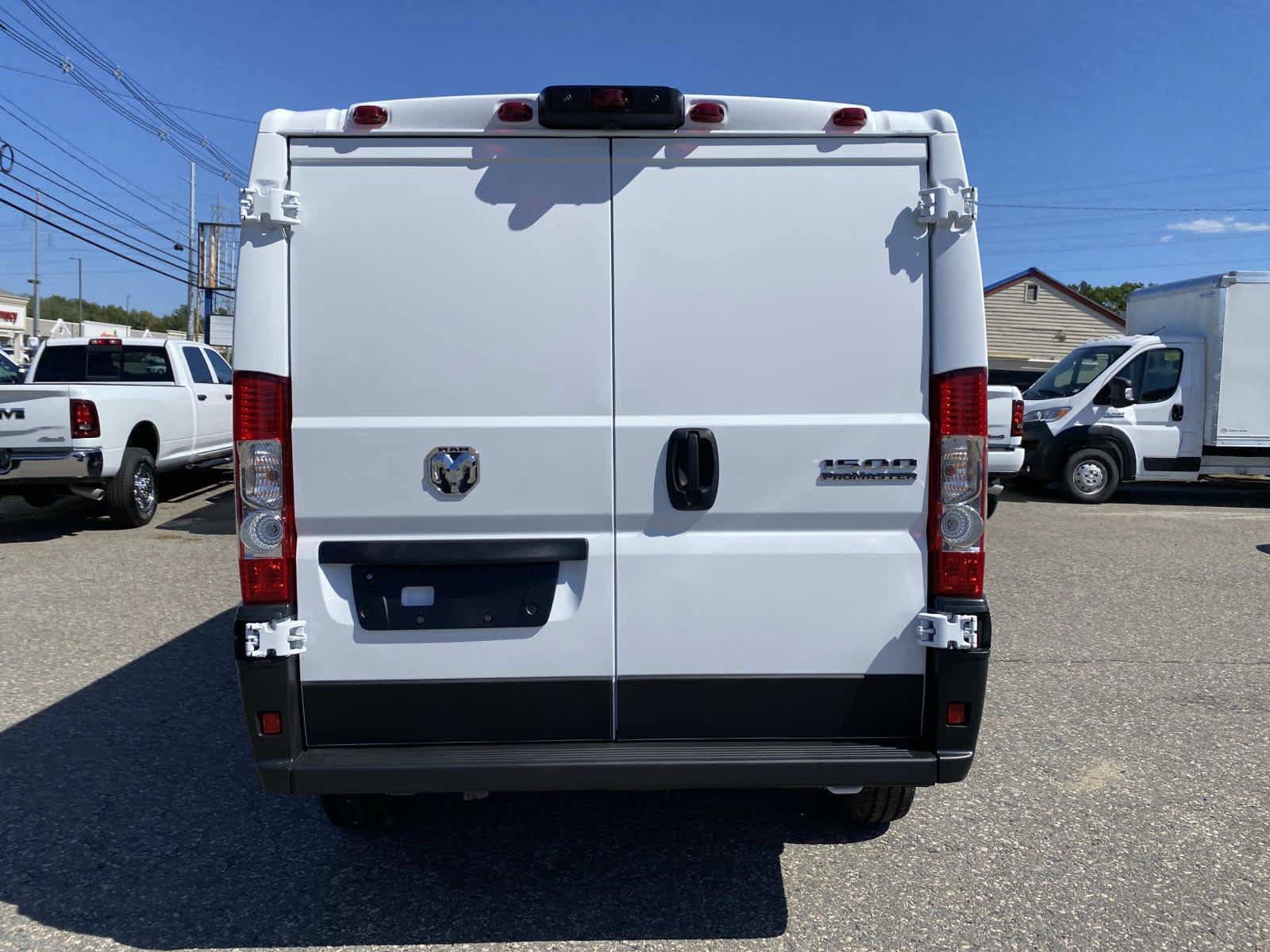 Used 2025 RAM ProMaster 1500 w/ Convenience Group FWD image 4