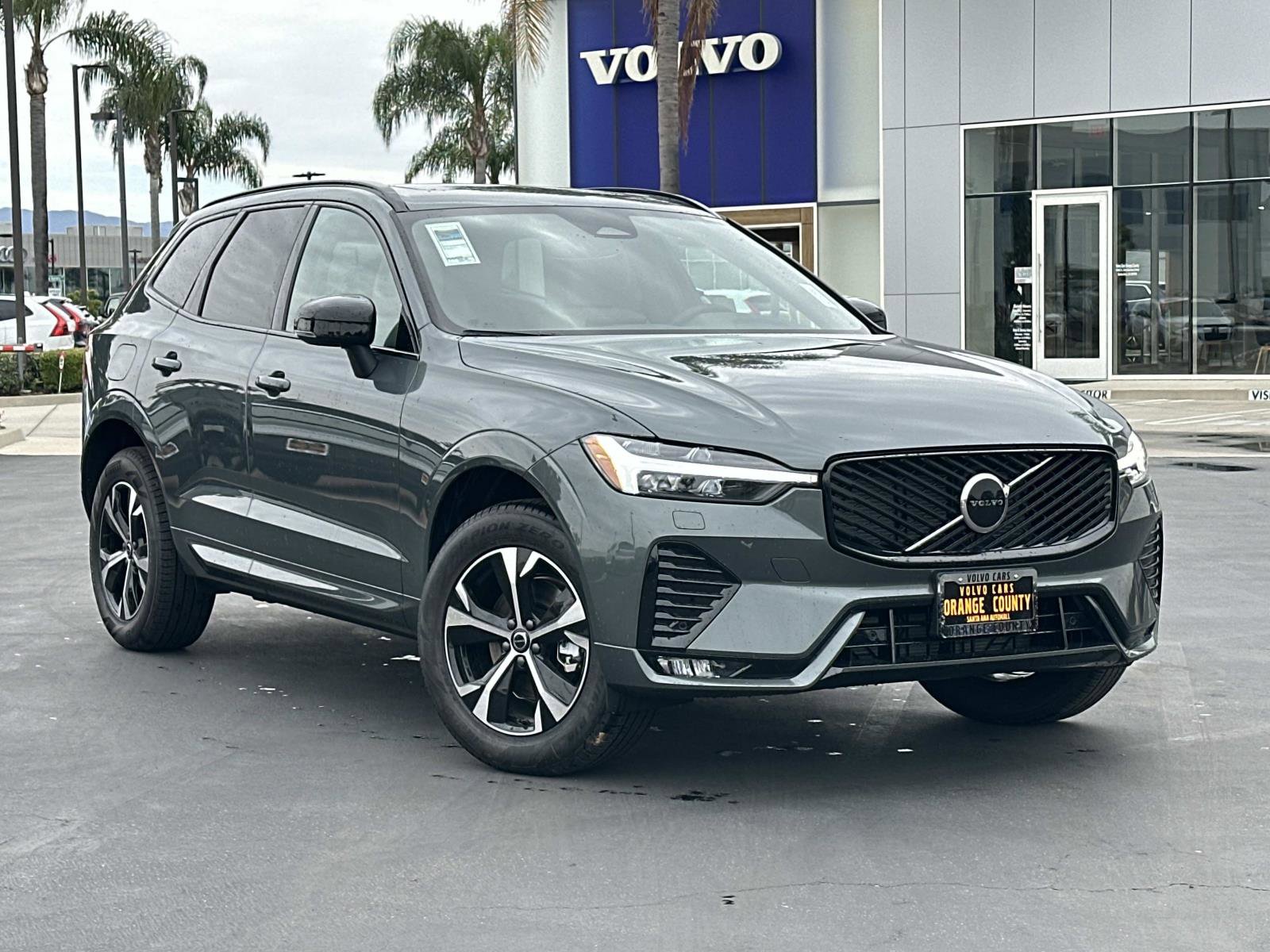 New 2026 Volvo XC60 B5 Core w/ Climate Package