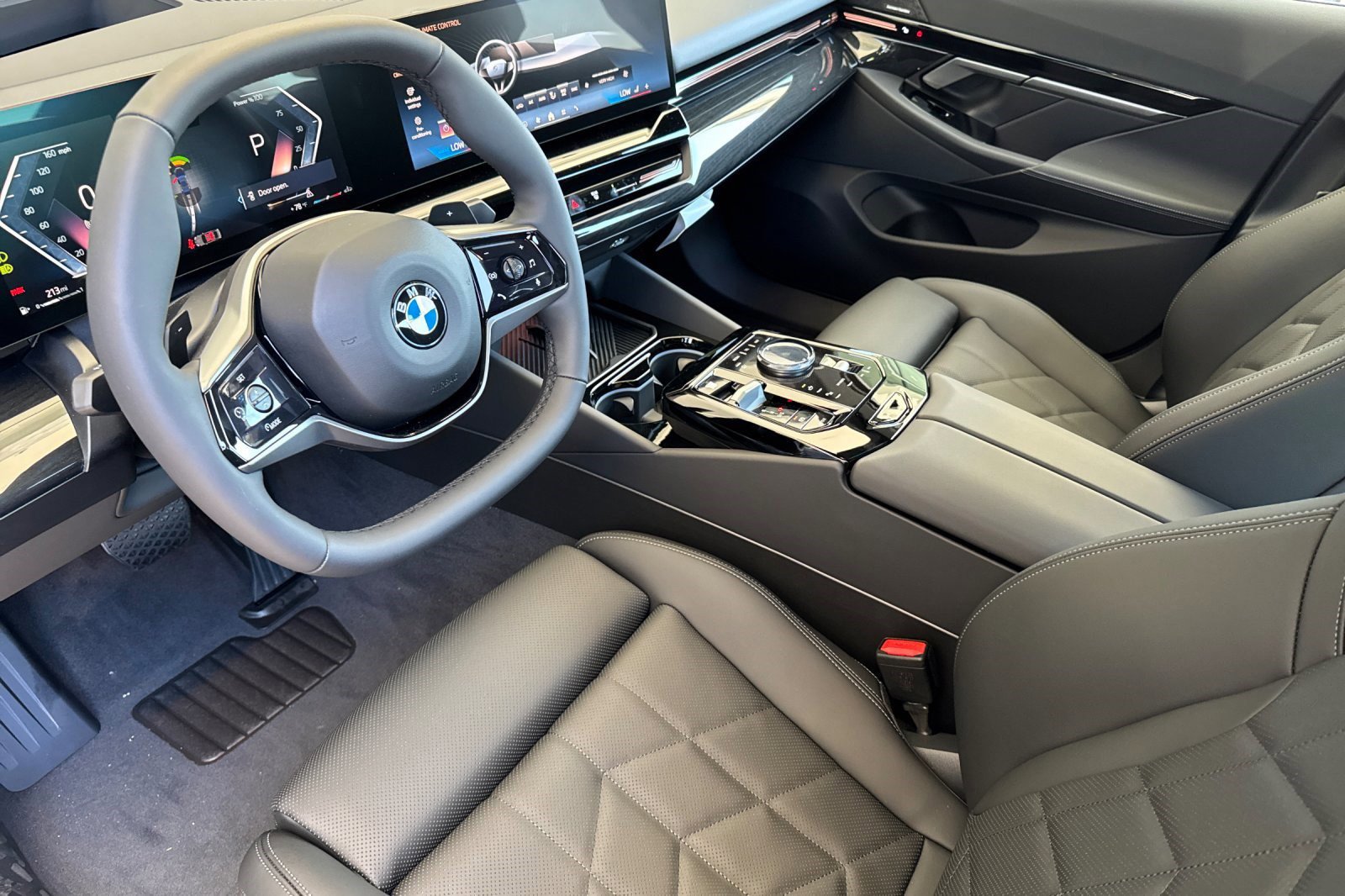 New 2026 BMW 530i w/ Premium Package image 4