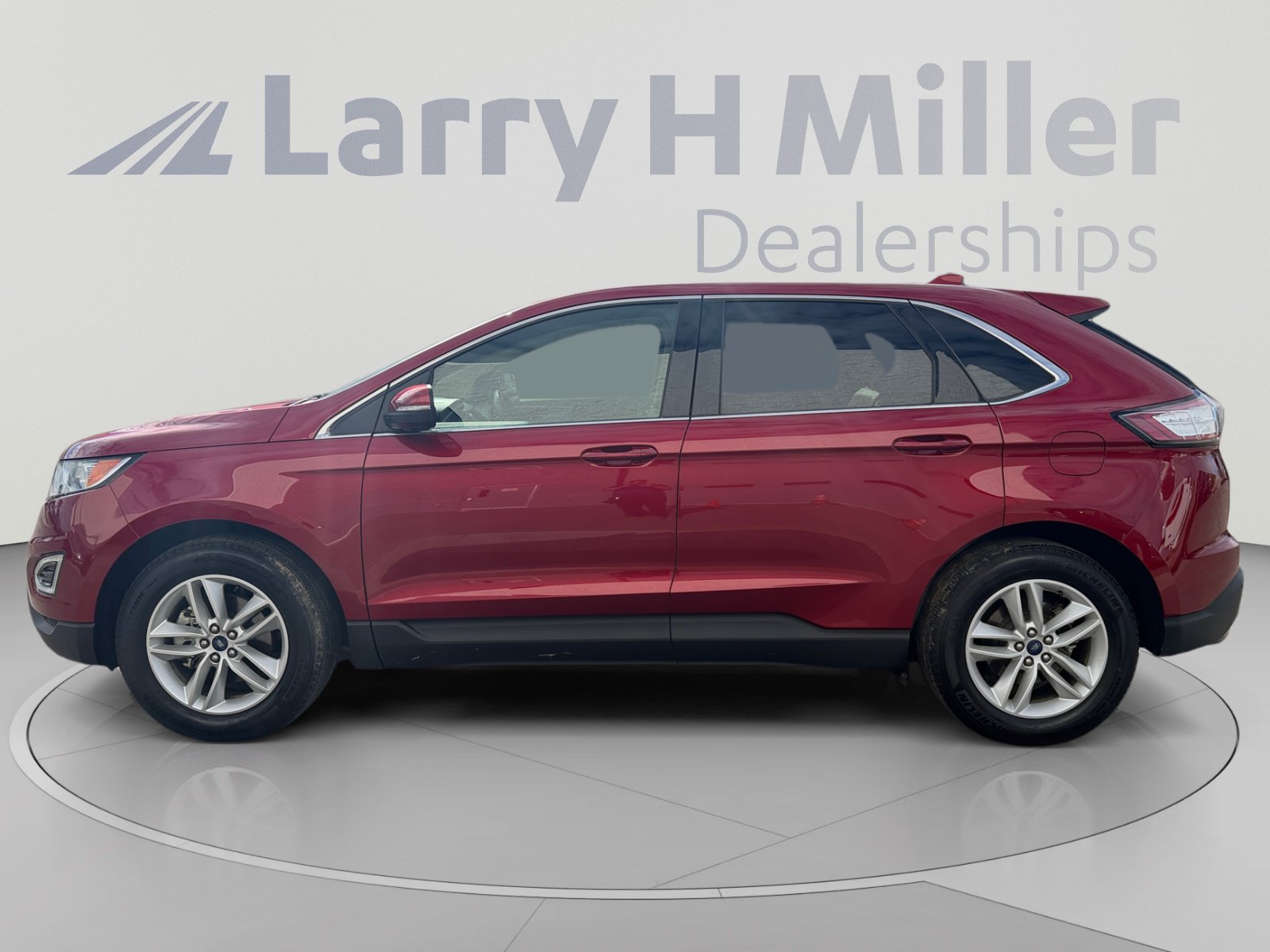 Used 2018 Ford Edge SEL w/ Equipment Group 201A FWD image 2