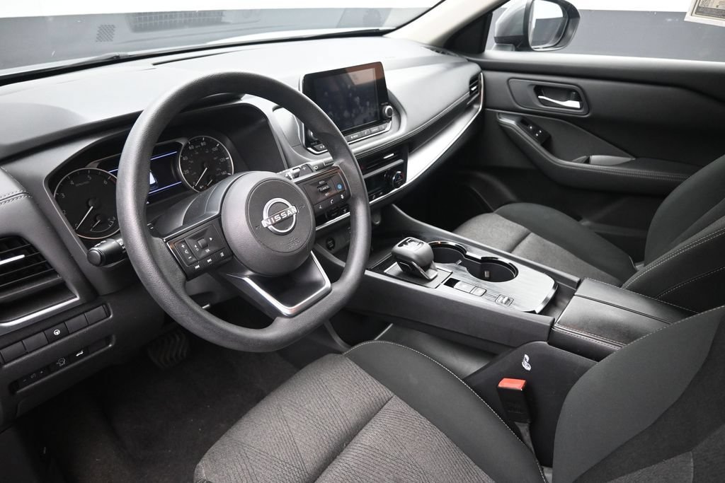 Used 2024 Nissan Rogue SV FWD image 20