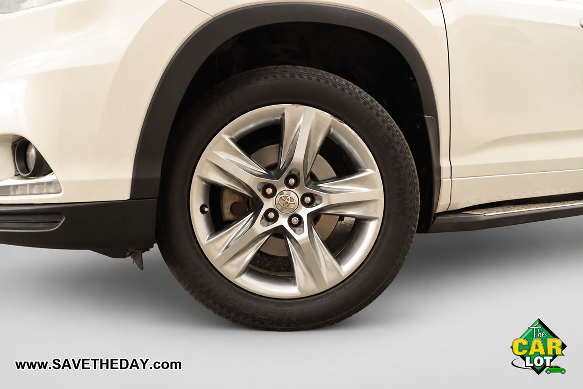 Used 2014 Toyota Highlander Limited AWD/4WD image 3