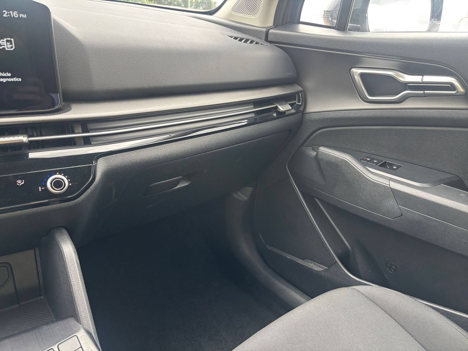 Used 2026 Kia Sportage LX FWD image 34