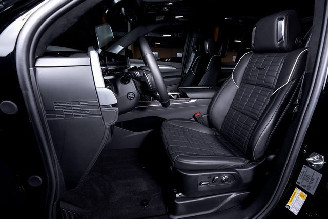 Used 2025 Cadillac Escalade V image 17