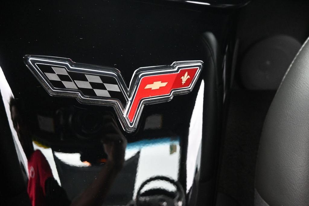 Used 2011 Chevrolet Corvette Convertible w/ Preferred Equipment Group RWD image 13