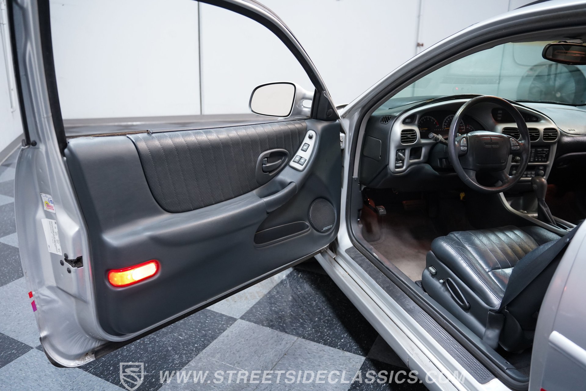 Used 2000 Pontiac Grand Prix GTP w/ Opt Pkg FWD image 28