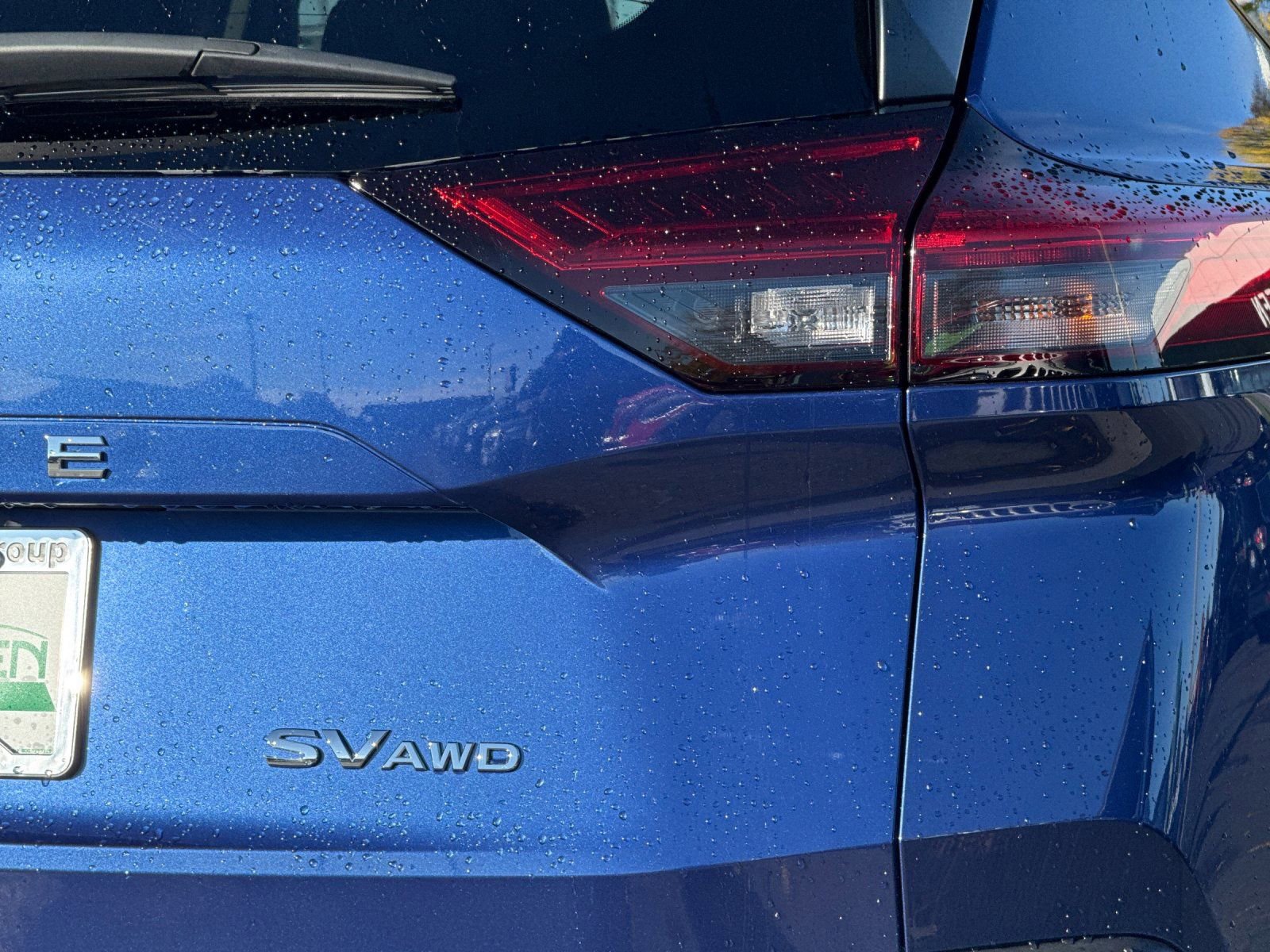 Used 2023 Nissan Rogue SV image 32